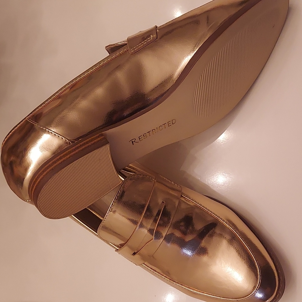 Rose gold loafer, size 9